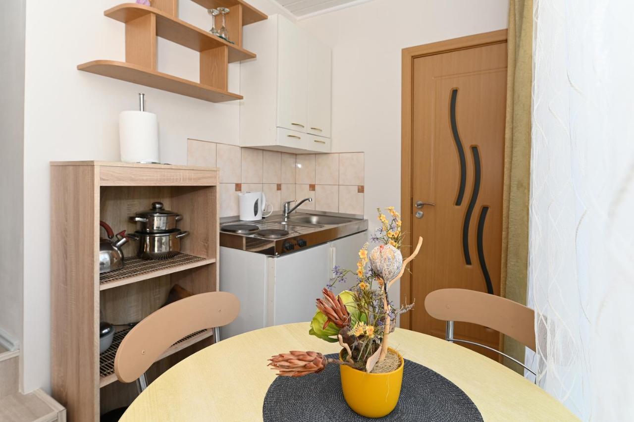 Almuka Apartment พาลังกา ภายนอก รูปภาพ